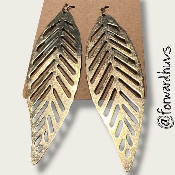Bundle Sale 3 for $15 | Gold Tone Chevron Leaf Cutout Earrings - Picture 3 of 6